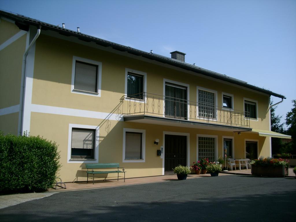 Gaestehaus Steinmetz Sankt Martin an der Raab Exterior photo
